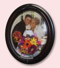 bride and groom with preserved daisies